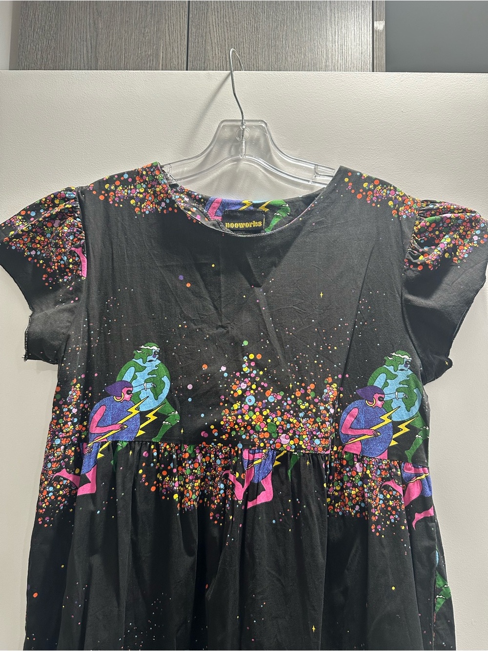 NOOWORKS COSMIC LADIES IN FRIDA STYLE DRESS ' Black Confetti Print Tiered Dress - Picture 3 of 4